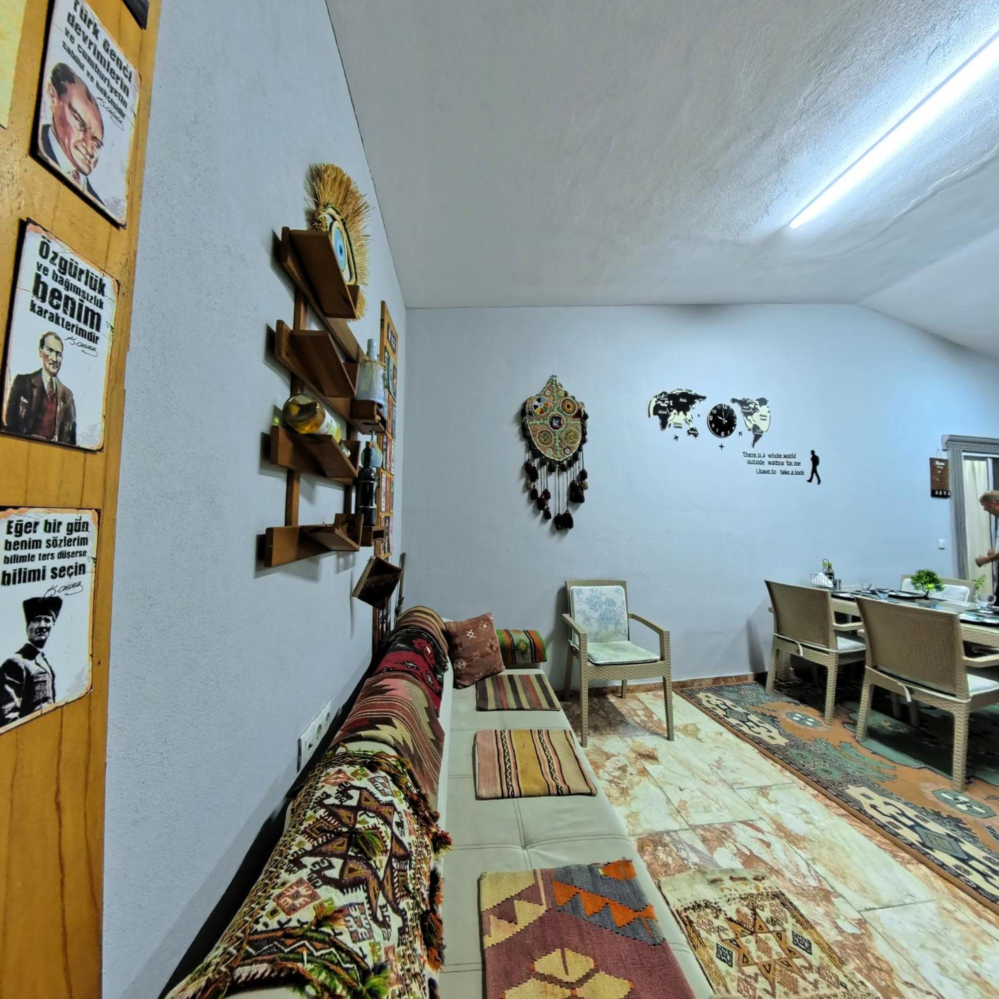 Pretty House *