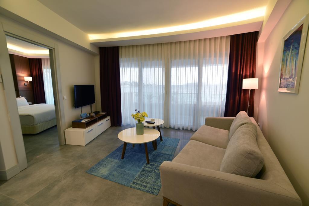 Bodrum Marina Suites *