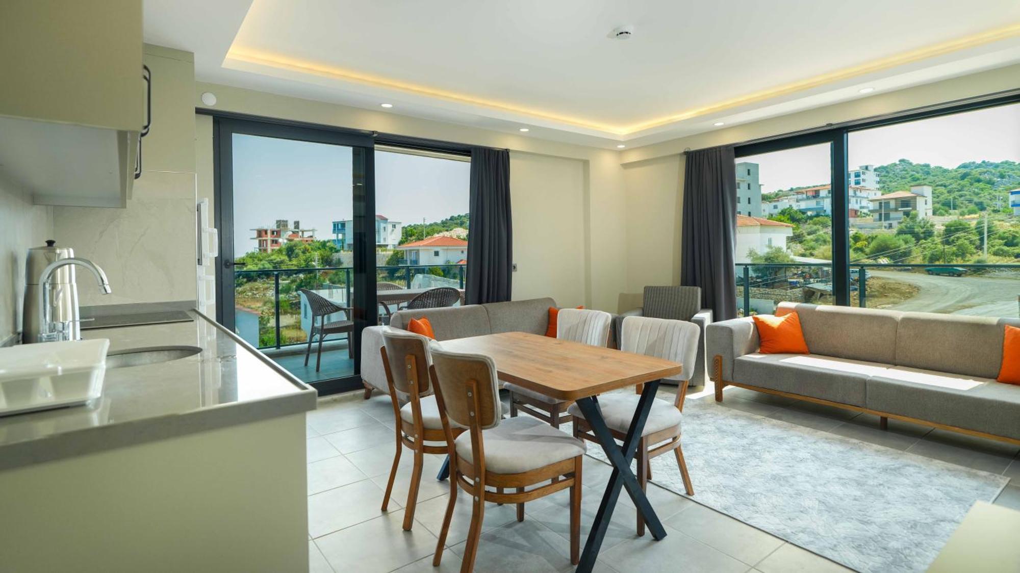 Damira Aparthotel