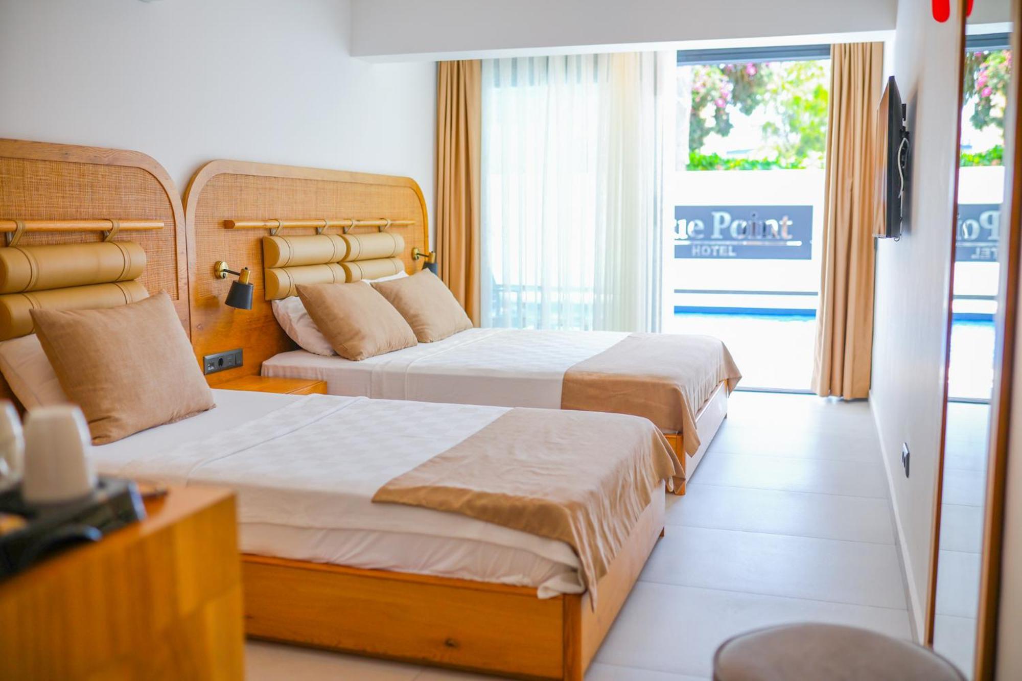 Blue Point Hotel *