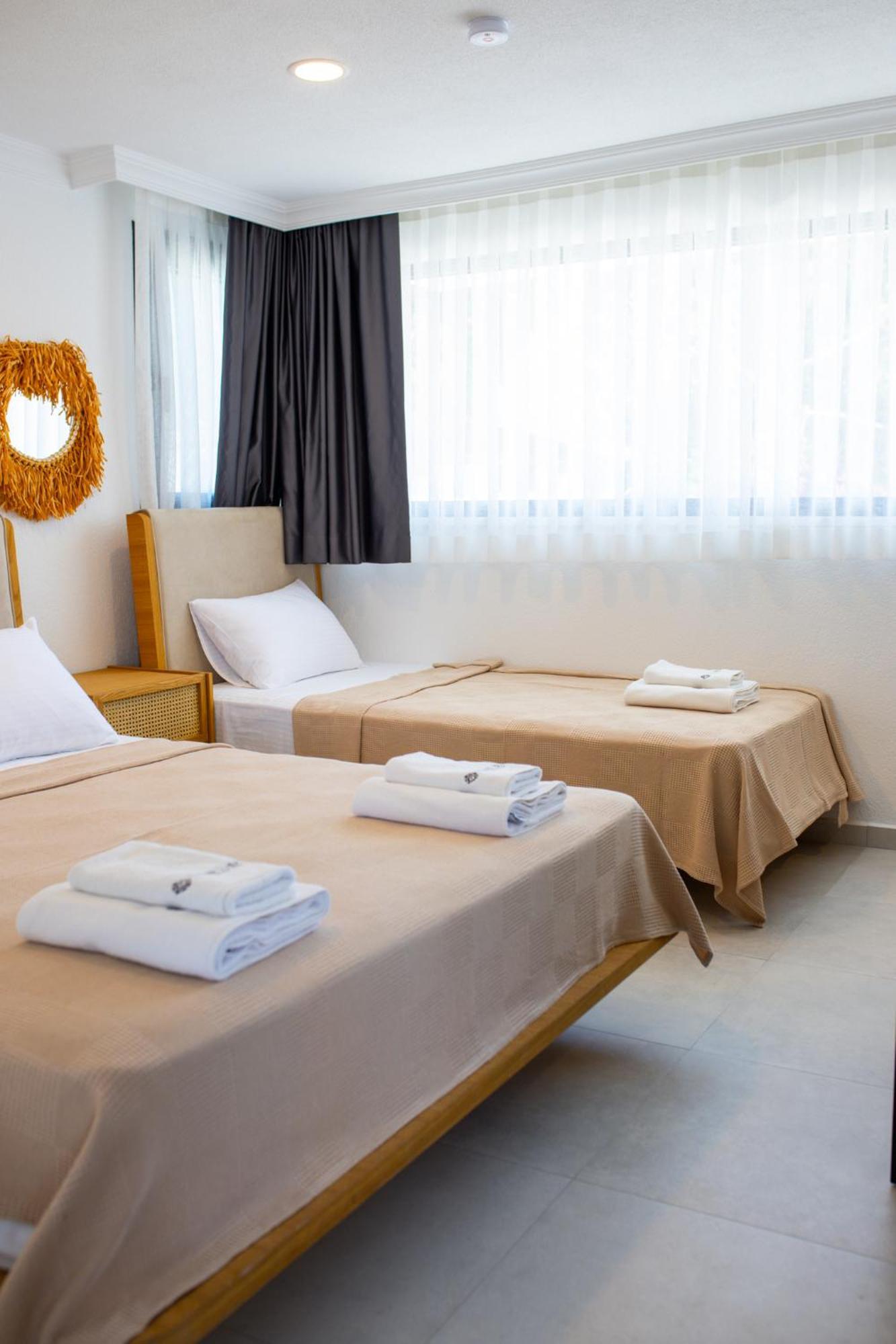 Blue Point Hotel *