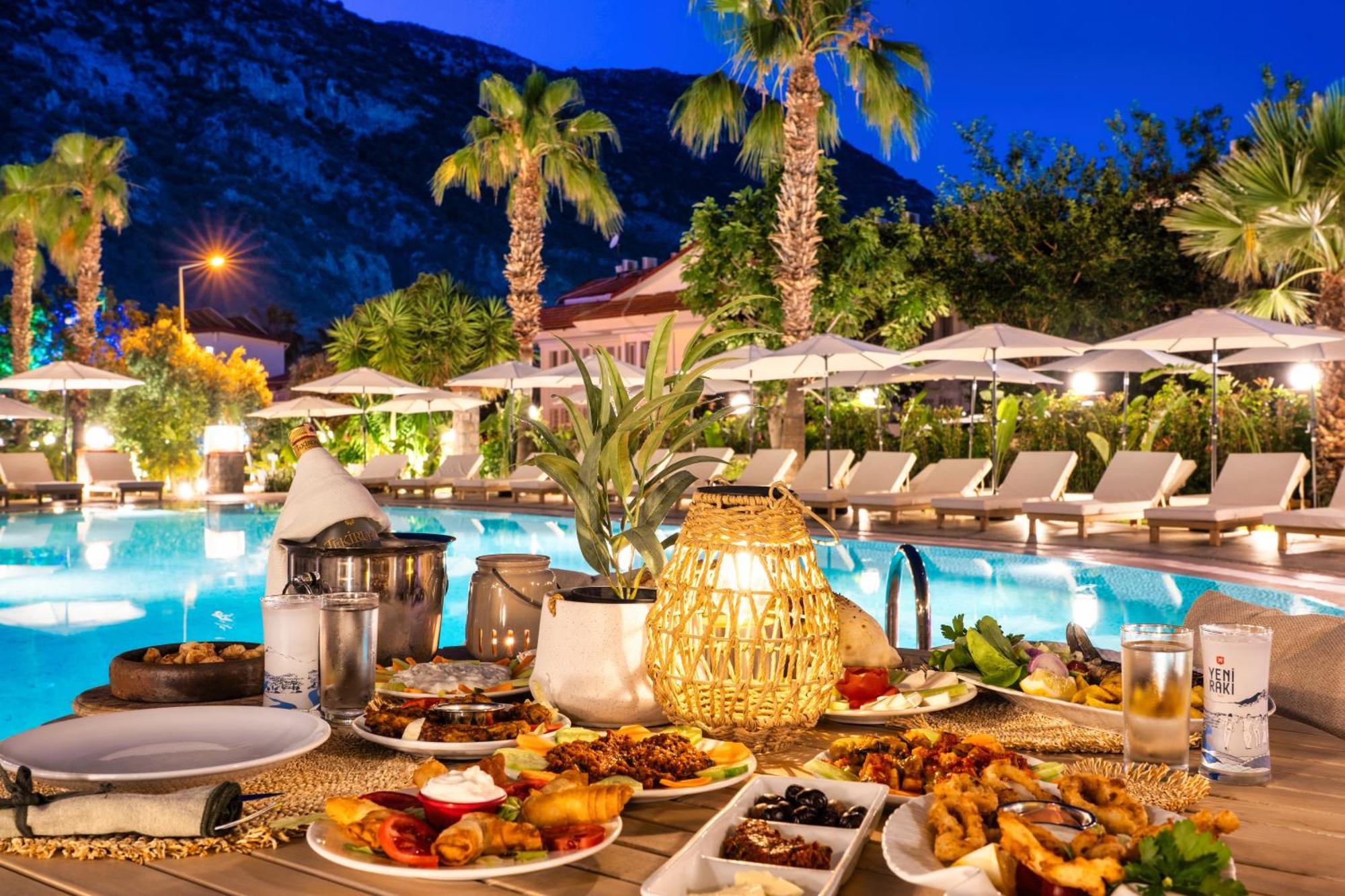 Ata Lagoon Hotel 3*