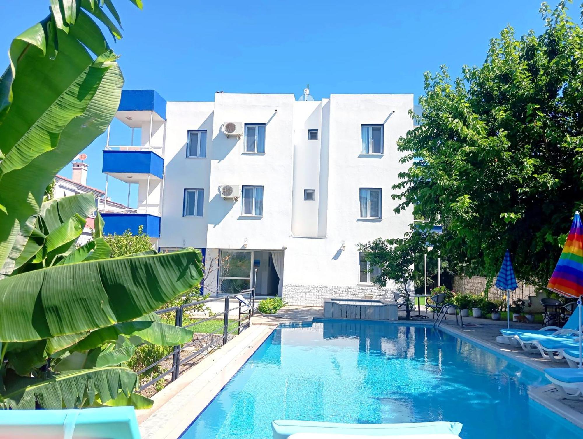 Aparthotel Parla 2*