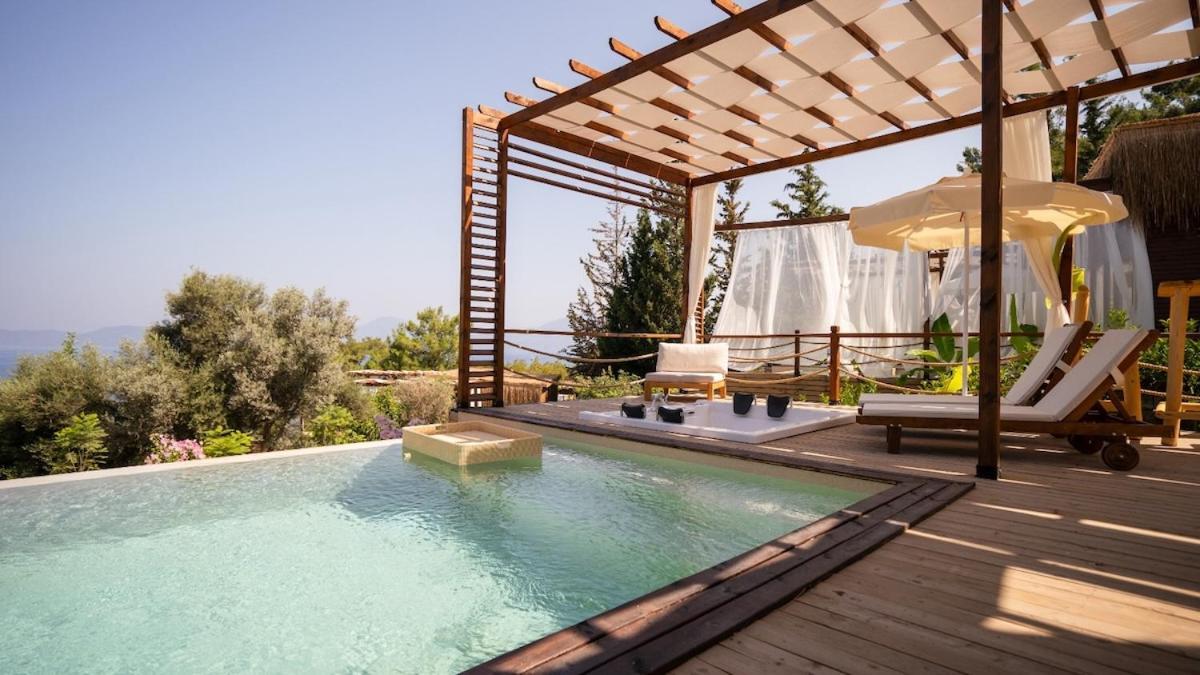 Lov Adults Only Hotel 3*