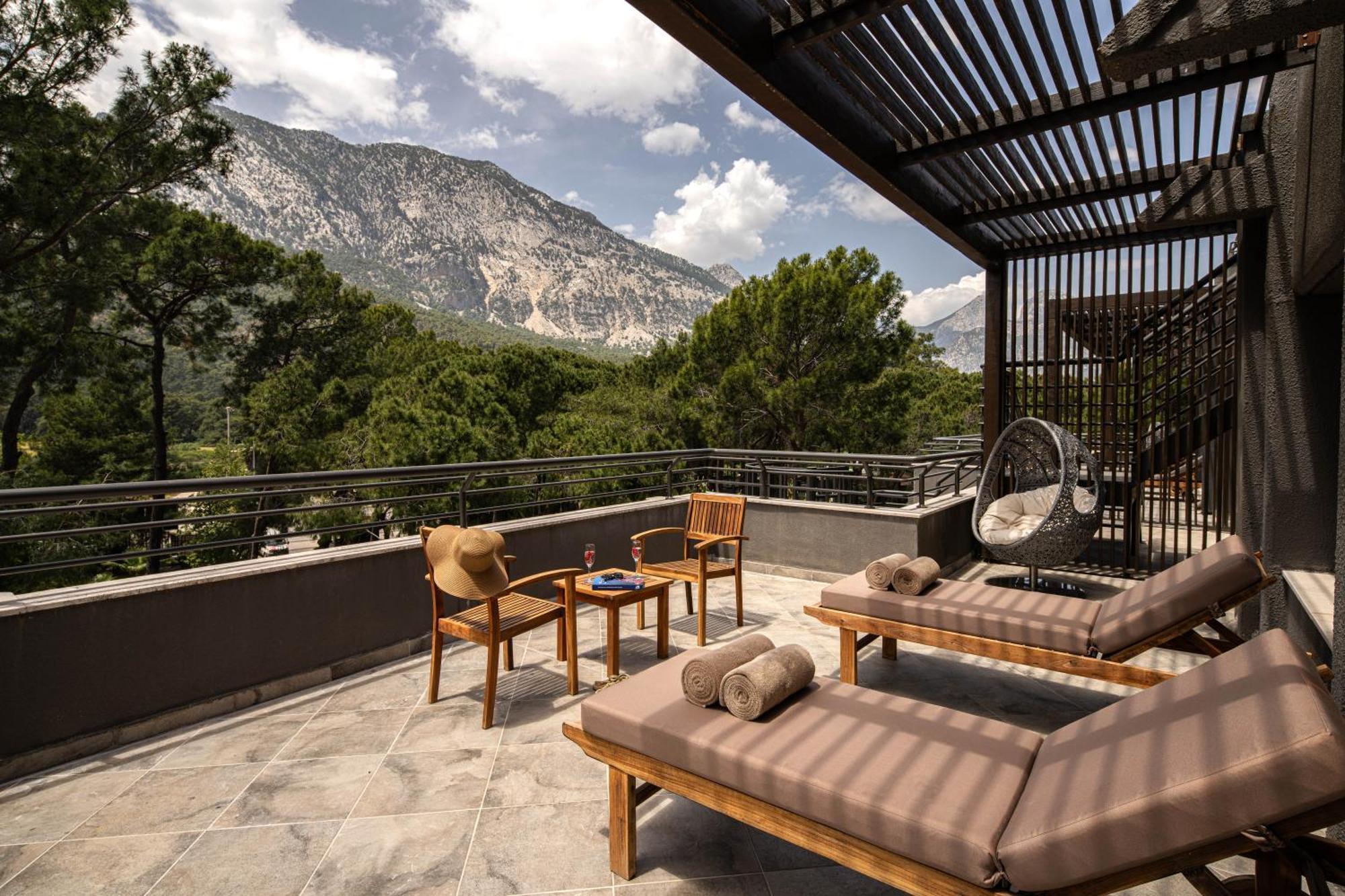 Balmy Foresta Resort 5*