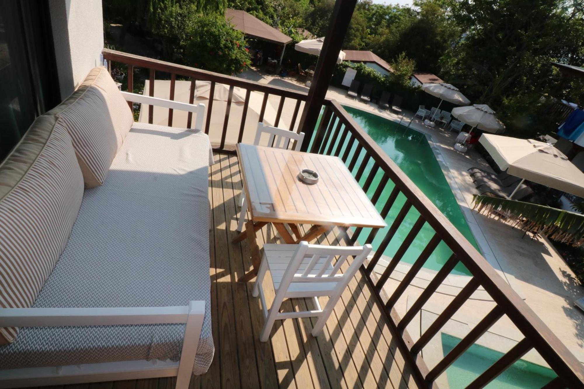 Paradise Garden Aparthotel