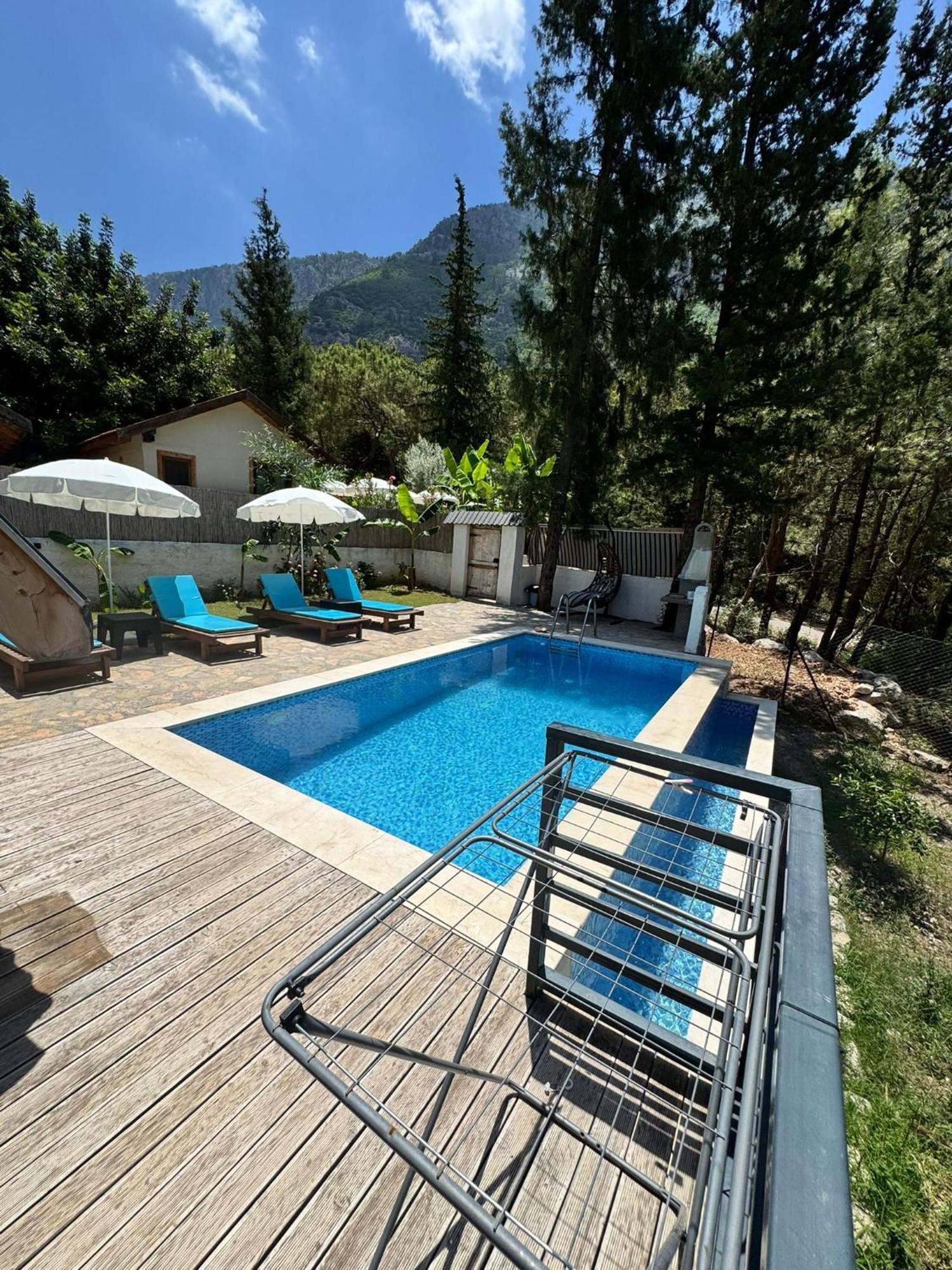 Kidrak Montenegro-1 Guest house Faralya