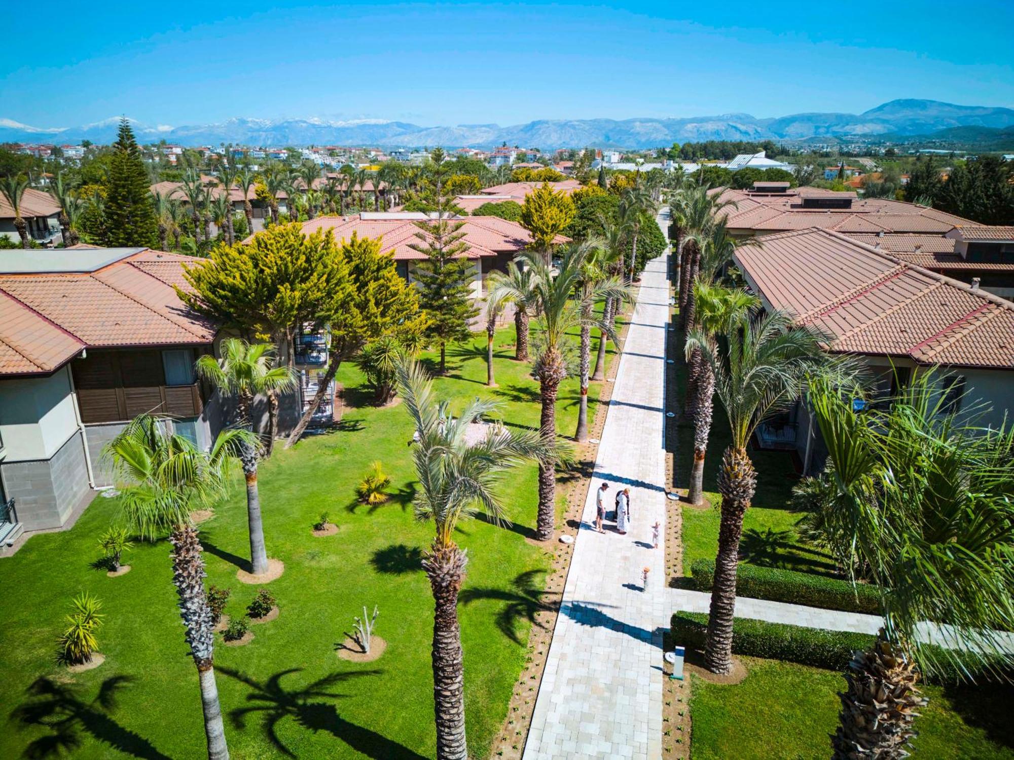Tui Blue Palm Garden 4* Side