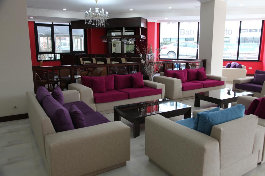 9 On Hotel 4*