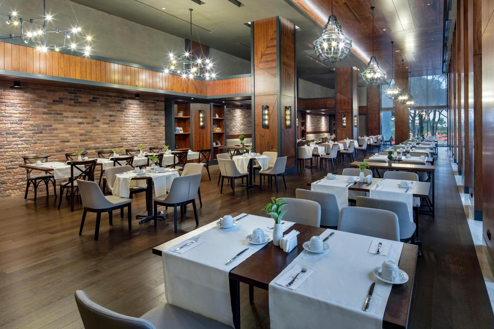 Hotel Trendy Lara