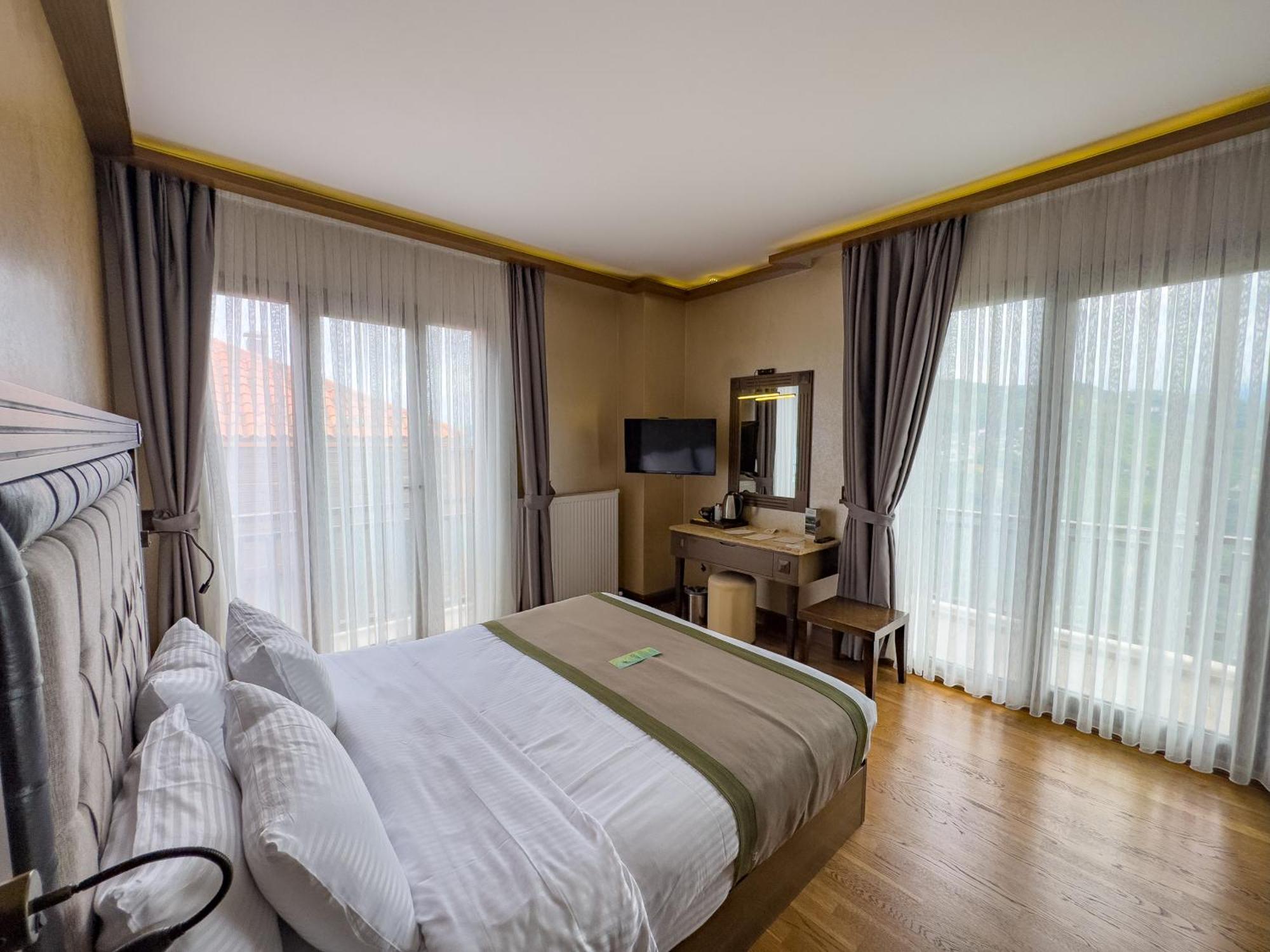 Hotel Sera & Aparts 4*