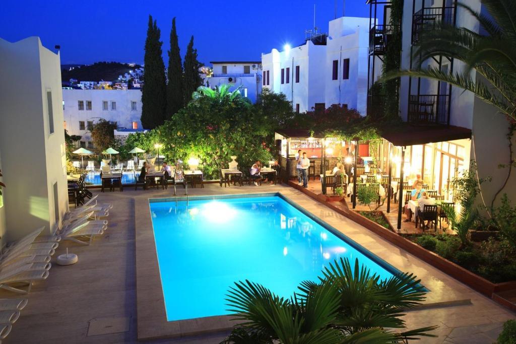Hotel Paloma 2*