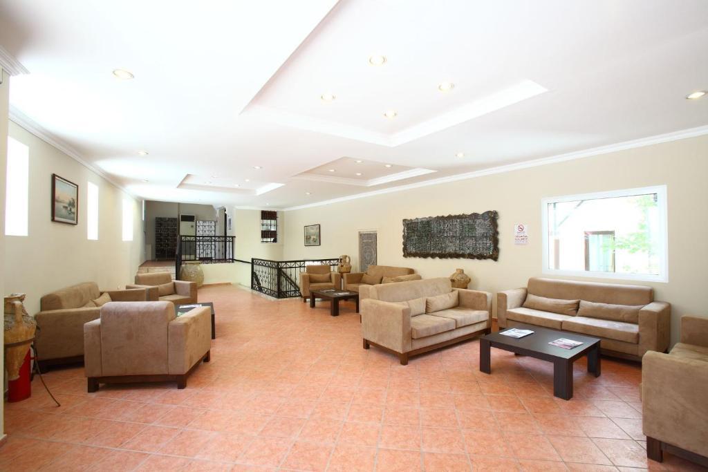 Paloma Hotel 2*