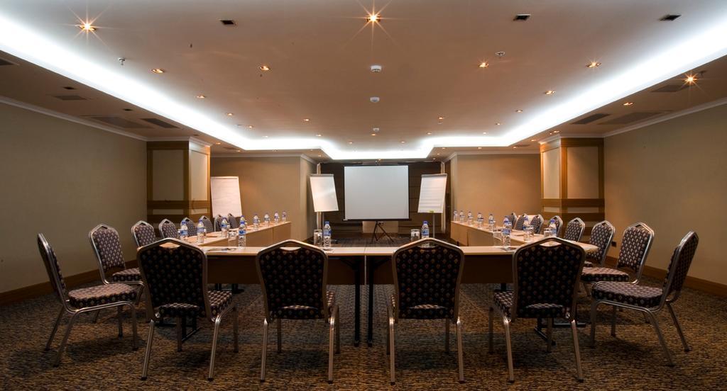 Dream Hill Business Deluxe Hotel