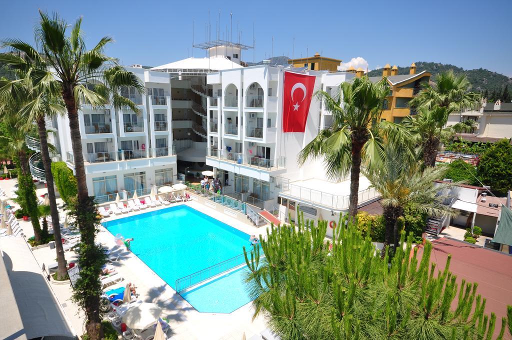 Club Atrium & Hotel 3*