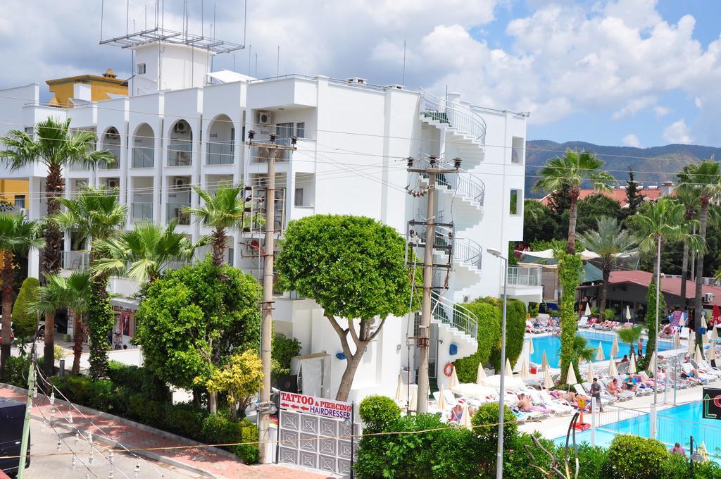 Club Atrium & Hotel 3*