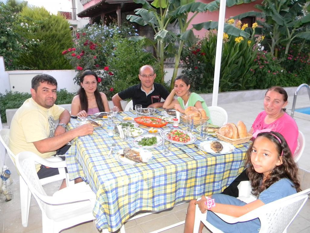 Hotel Karaca 3*