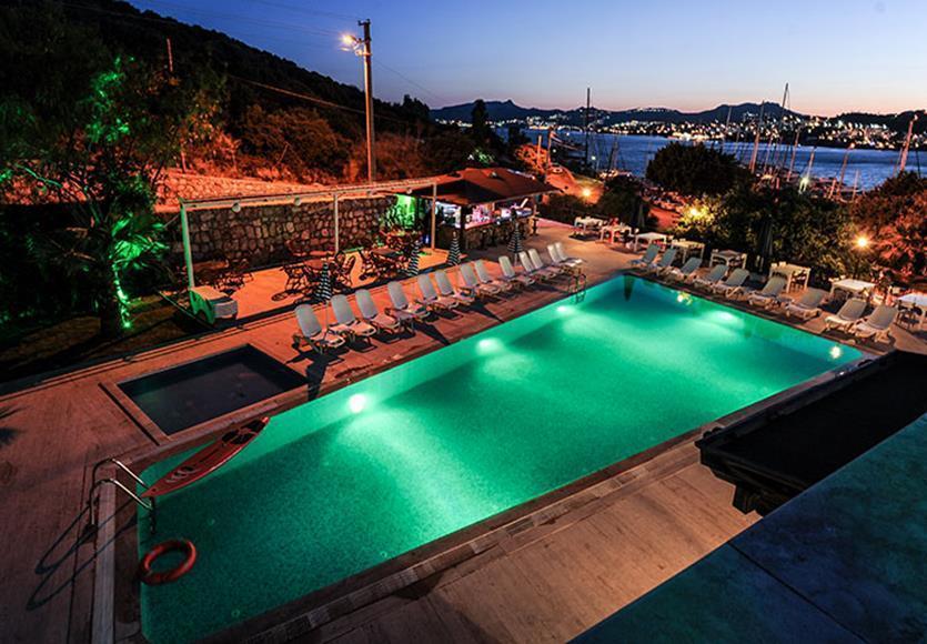 Marina Hotel