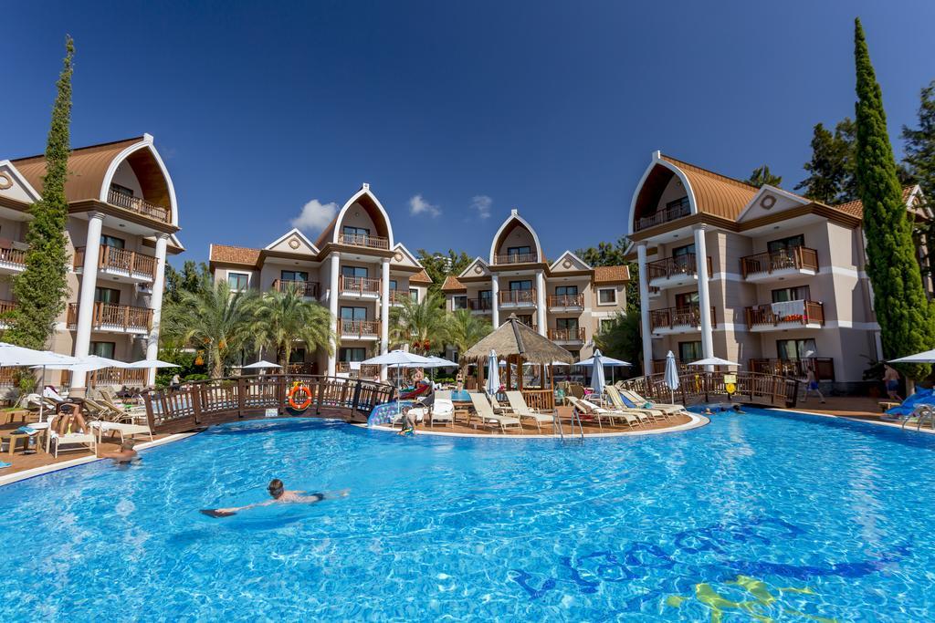 Club Dem & Resort 4*
