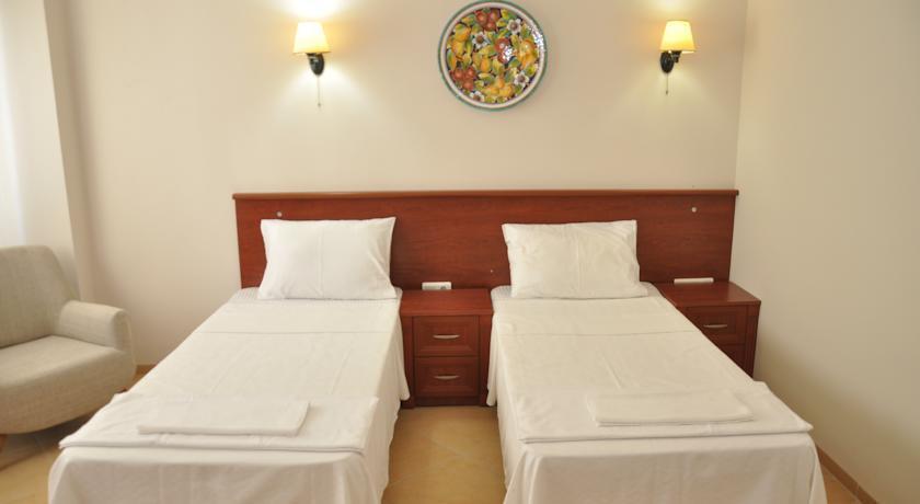 The 48 Hotel 3*