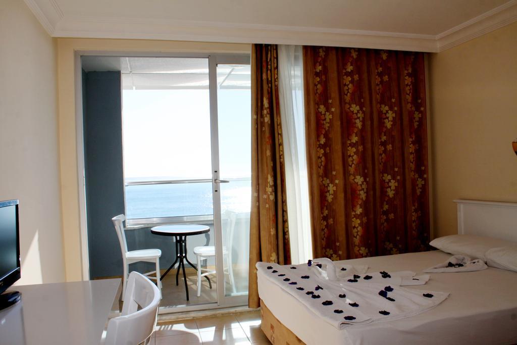 Hotel Azak 3*