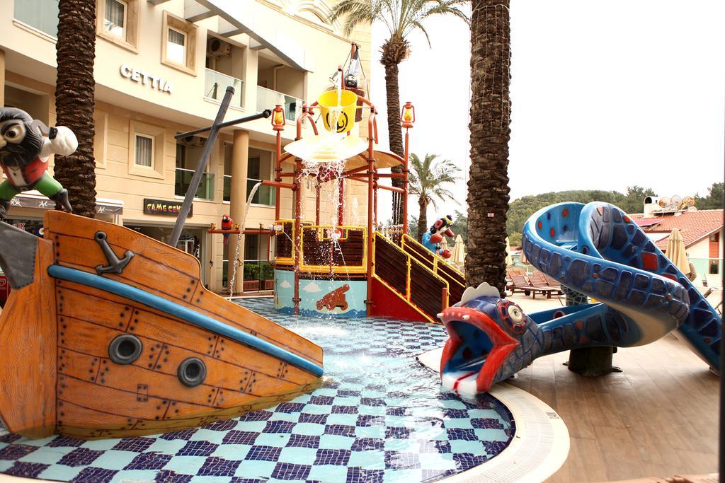 Grand Cettia Hotel 5*