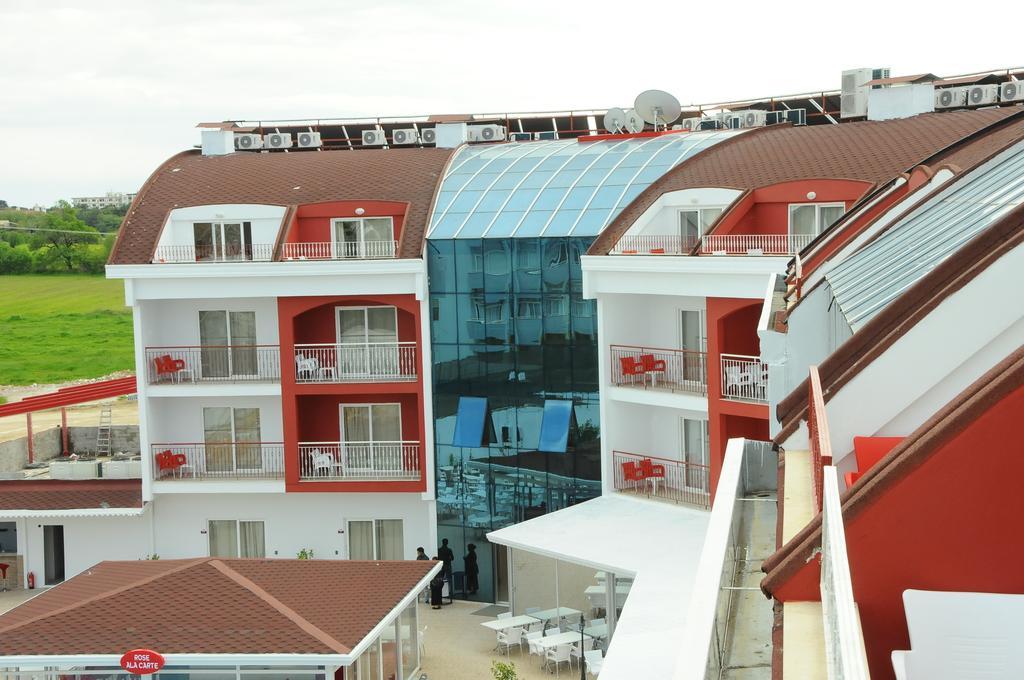Hotel Rose Side