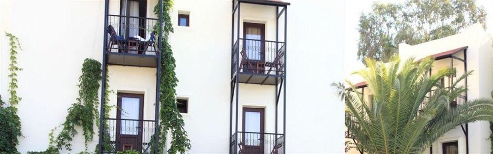 Paloma Hotel 2*