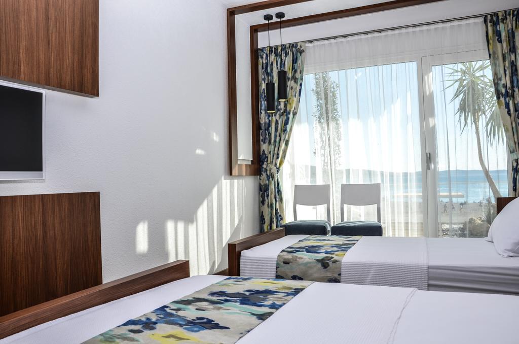 Karakas Hotel 2*