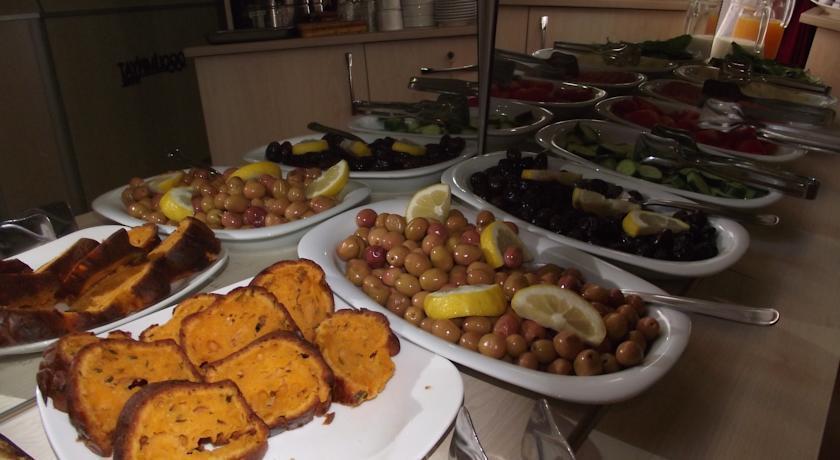 Hotel Antikhan 2*
