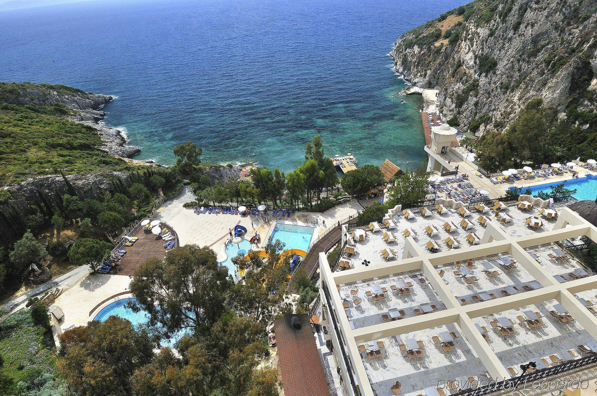 Alkoclar Adakule 5* Kusadasi