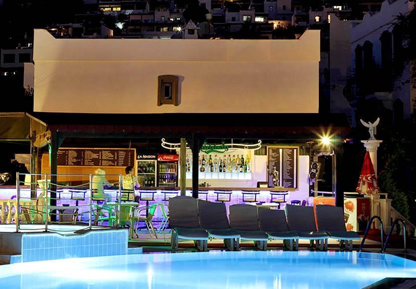 Maison 48 Aparthotel