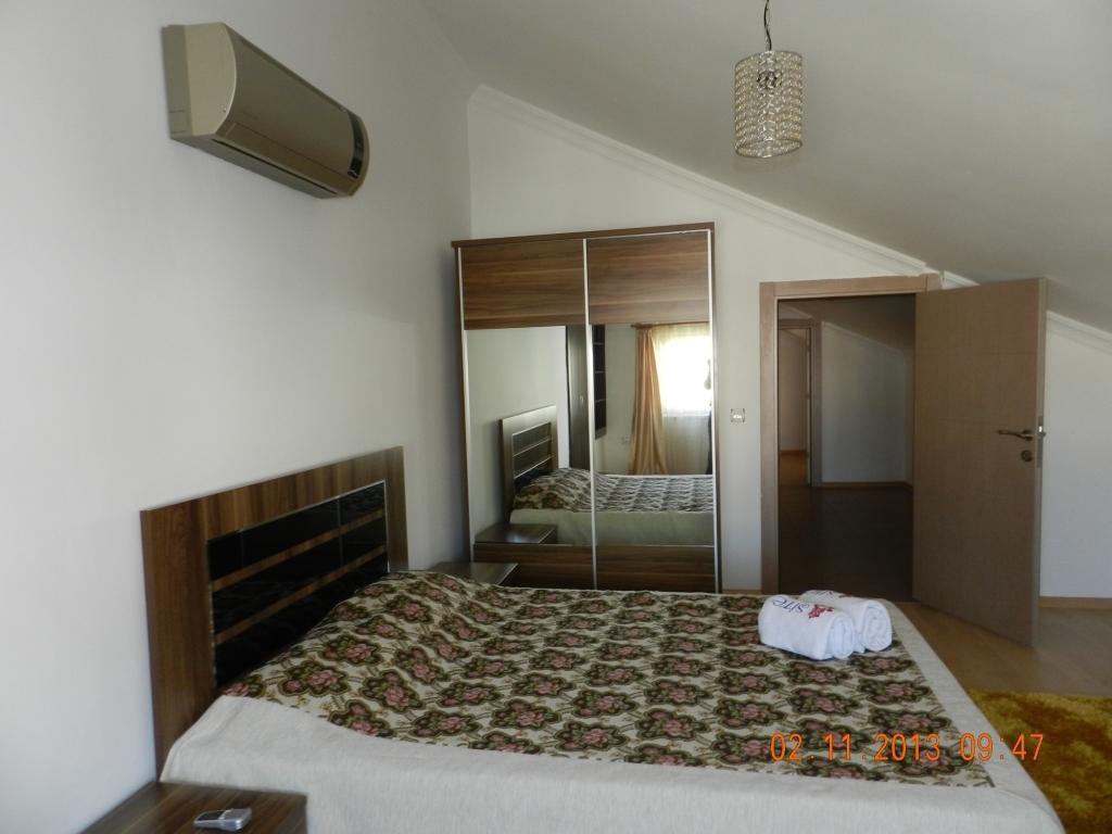 Apartment Roza *