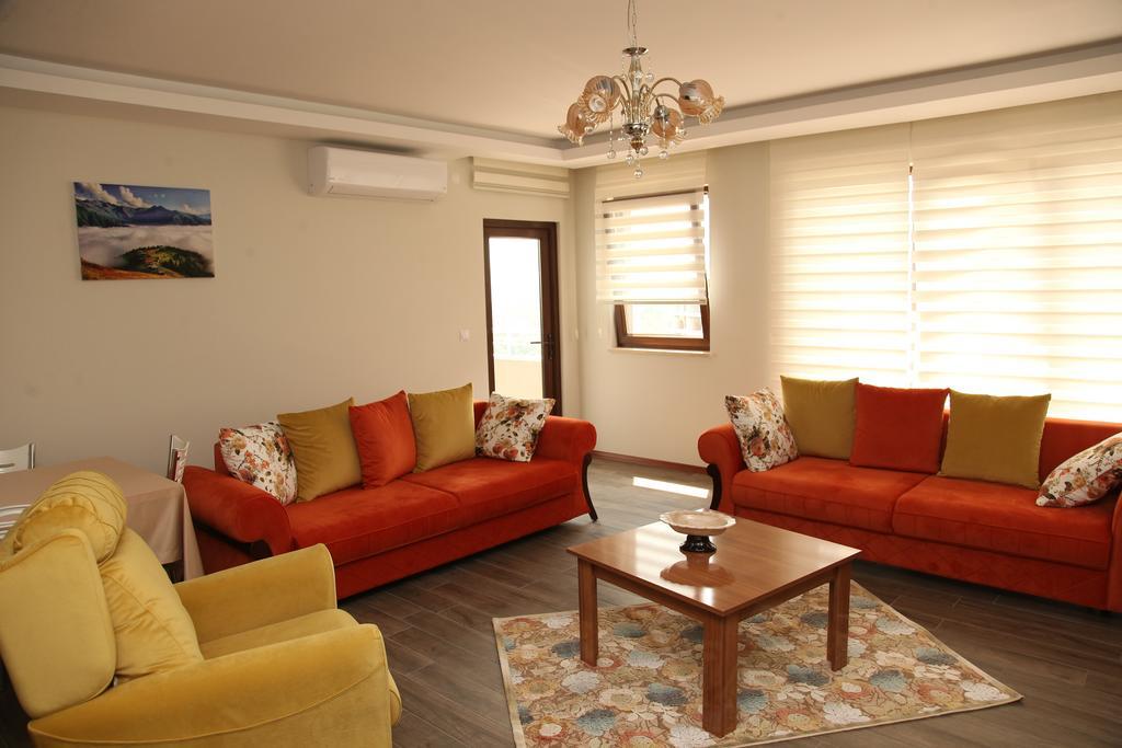 Royal Seza Aparthotel 3*