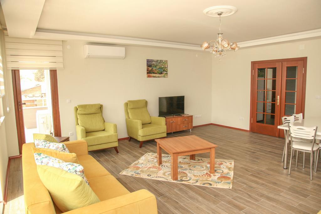 Royal Seza Aparthotel 3*