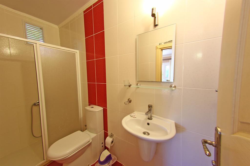 Hotel Kiyi *