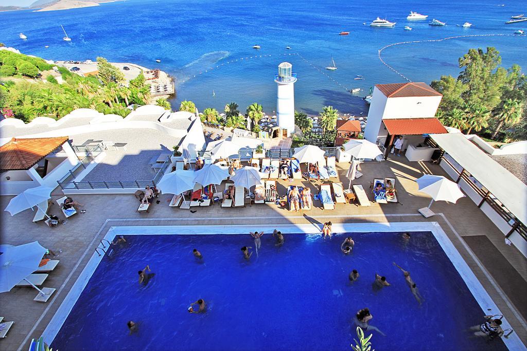 Hotel Lighthouse 4*