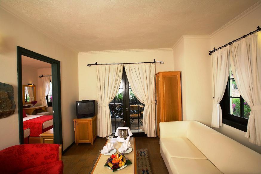 Zeytinada Hotel Torba
