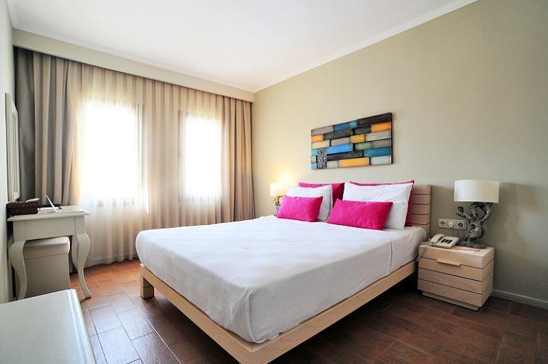 Zeytinada Hotel 4*