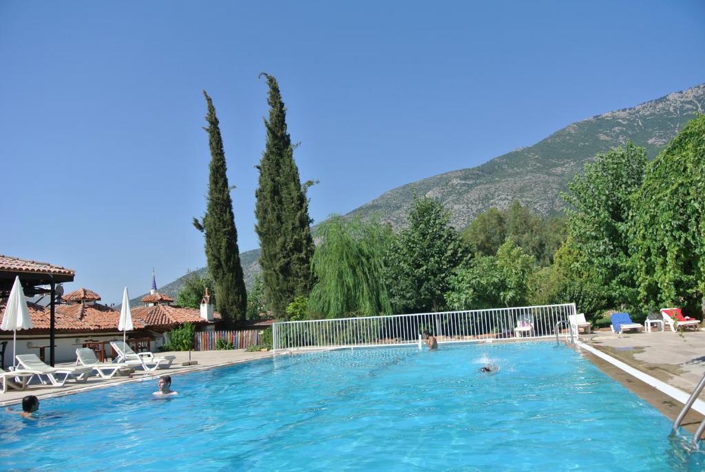 Salhan Aparthotel 3*