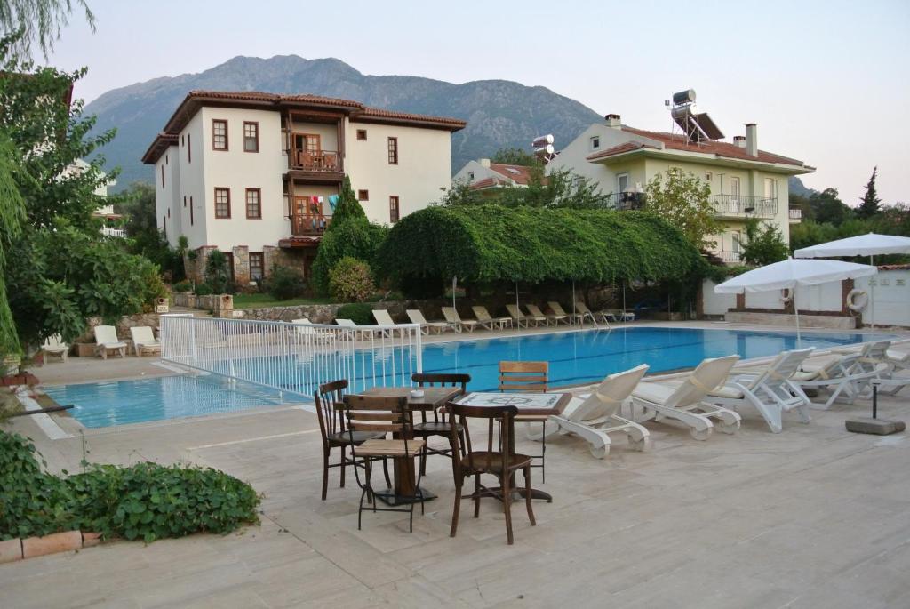 Salhan Aparthotel 3*