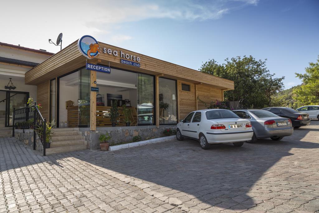 S3 Seahorse Club Hotel