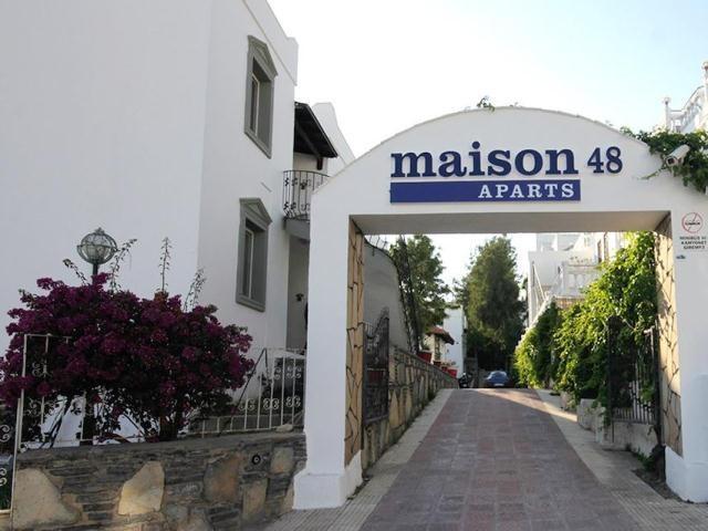 Maison 48 Aparthotel 3*
