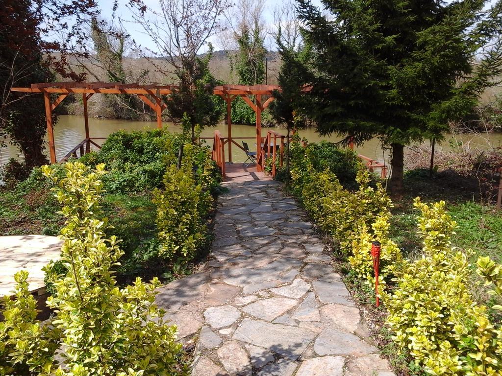 Bed & Breakfast Vira Creek House 3*