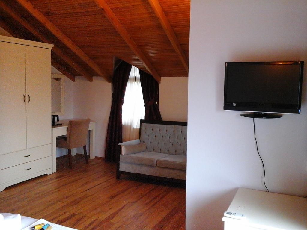 Vira Creek House Bed & Breakfast 3*