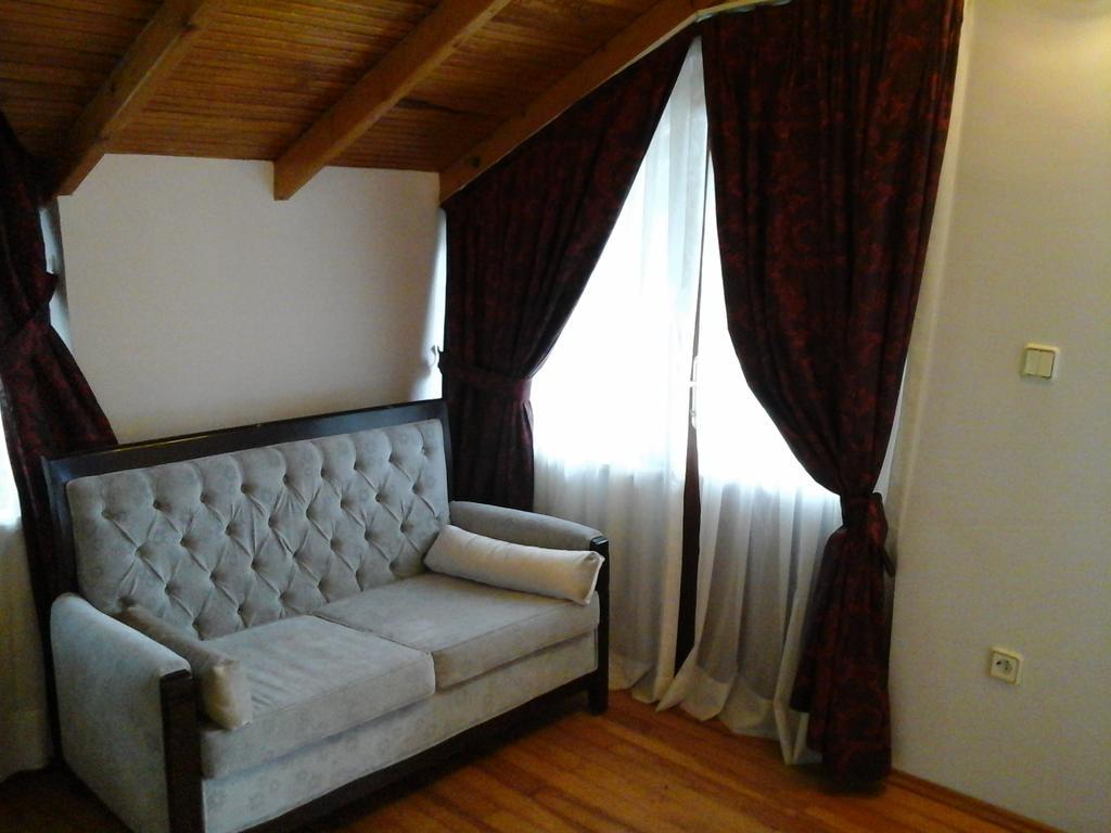 Bed & Breakfast Vira Creek House 3*