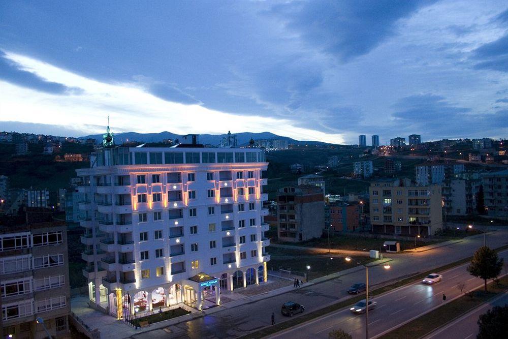 Hotel Grand Atakum
