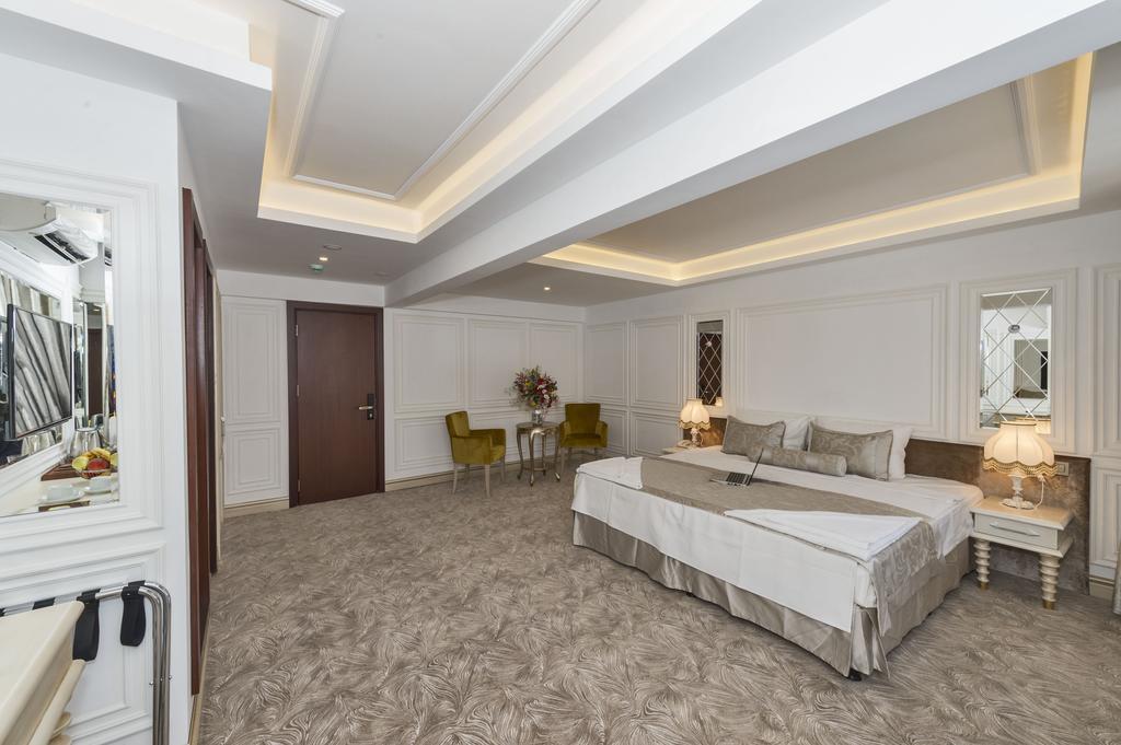 Escardin Hotel 3*