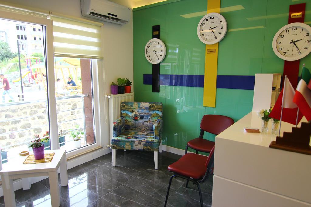 Royal Life Aparthotel 2*