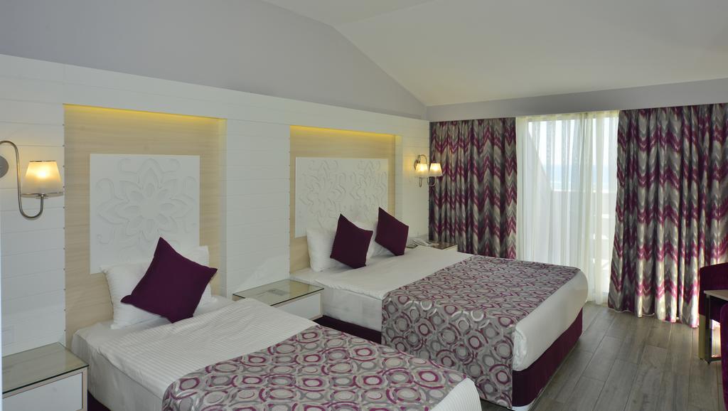 Sunmelia & Hotel 5*